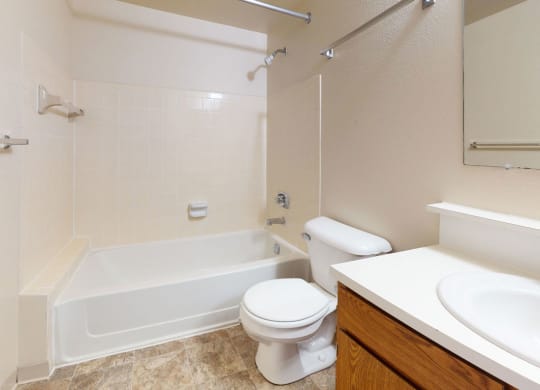 Master Bath at Hampton Lakes Apartments, Walker, MI, 49534