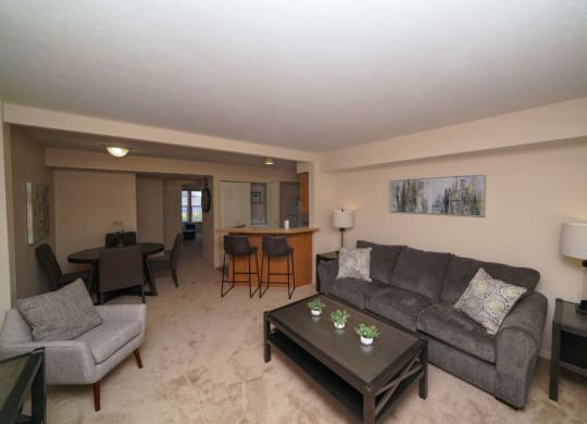 Living and Dining Areas at Heatherwood Apartments, Michigan