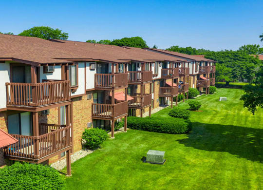 Lush Landscaping at Hickory Village Apartments, Mishawaka, IN, 46545