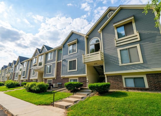 Elegant Exterior View at Hurwich Farms Apartments, South Bend, 46628