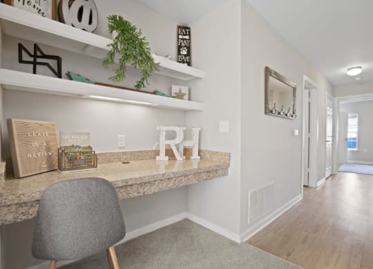 Huron Living Room at River Hills Apartments, Fond du Lac, 54937