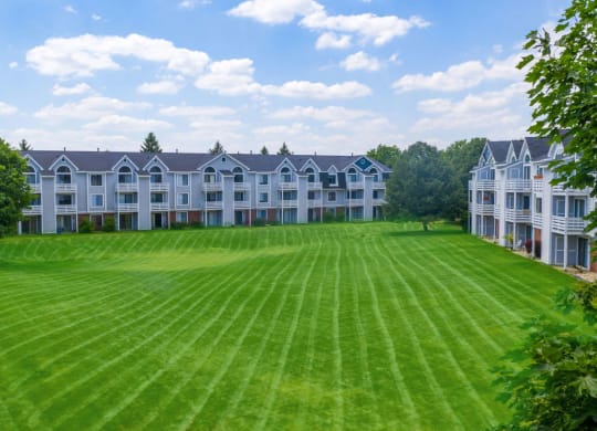 Lush Green Outdoor Spaces at Indian Lakes Apartments, Indiana, 46545