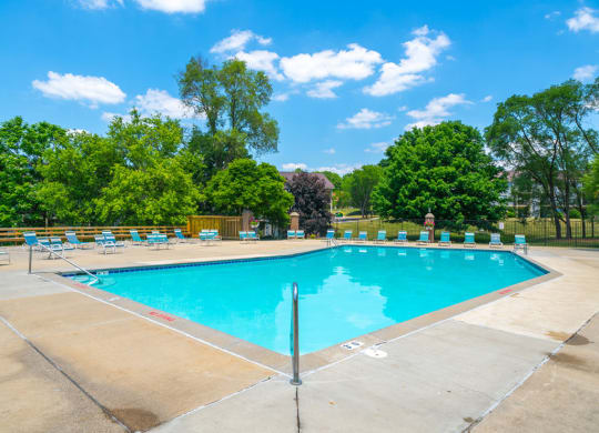 Sparkling Swimming Pool with Wi Fi at Irish Hills Apartments, South Bend, 46614