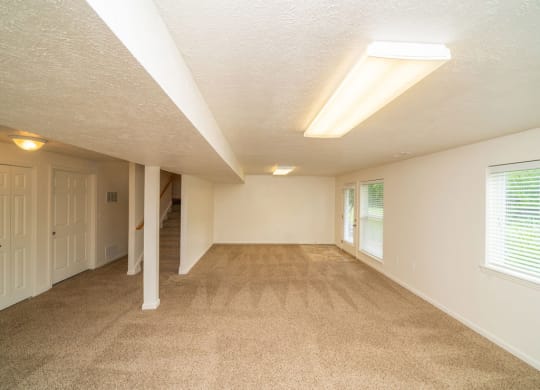 Expansive Windows at Lynbrook Apartment Homes and Townhomes, Elkhorn, Nebraska