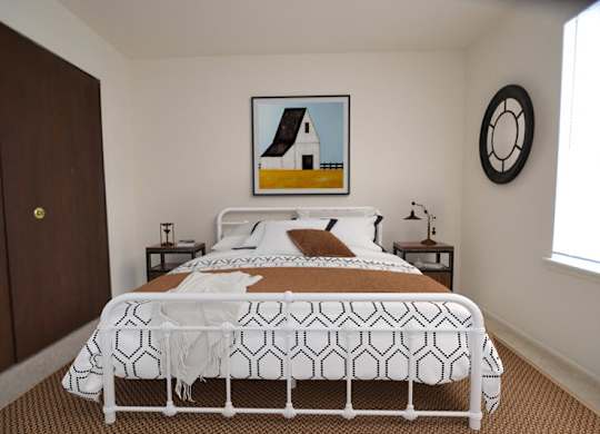 Magnolia and Dahlia Bedroom at Fox Pointe Apartments, East Moline 61244