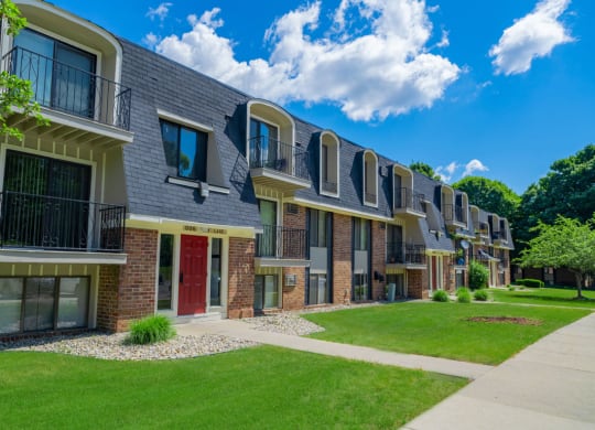 Nice Lawn Spaces at Old Farm Apartments, Indiana, 46517