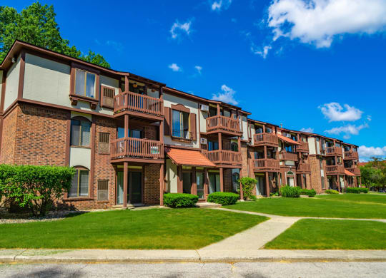 Welcoming Walkways at Old Farm Apartments, Elkhart, 46517