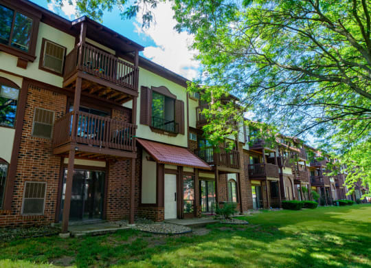 Mature Shade Trees at Old Farm Apartments, Elkhart, 46517