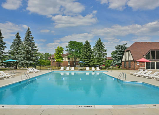 Large Pool at Charter Oaks Apartments, Davison, MI, 48423
