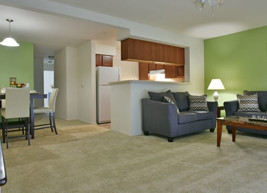 Open Concept Layout at Prairie Lakes Apartments, Peoria, Illinois