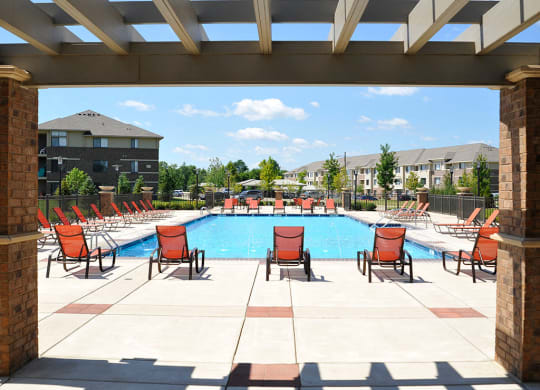 Outdoor Pergola at Prairie Lakes Apartments, Illinois, 61615