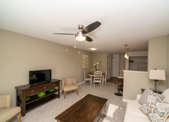 Living Room and Dining Area at Strathmore Apartment Homes, Iowa