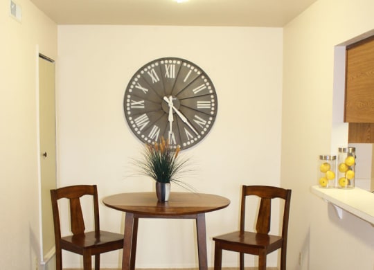 Dining Area at Trappers Cove Apartments, Lansing