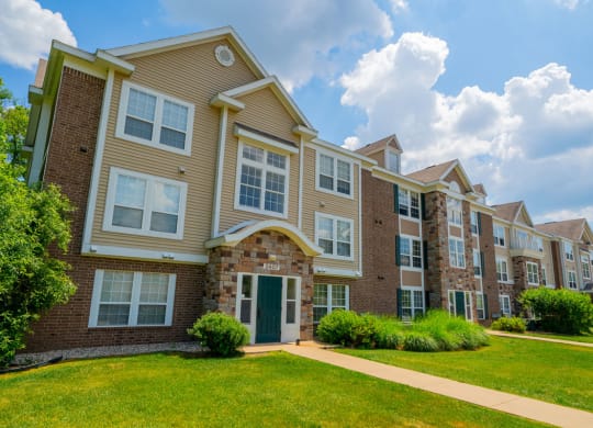 Beautiful Apartments at Trillium Pointe Apartment Homes, Jackson