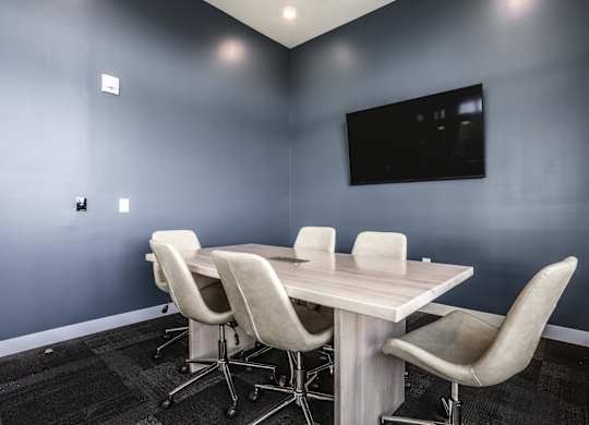 Conference Room With Tv at Upper Vue Flats, Dublin, 43016