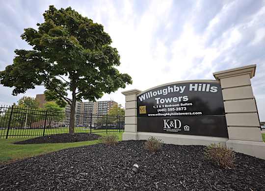 Building Exterior - Willoughby Hills Towers in Willoughby Hills OH