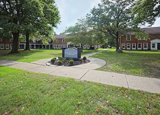 Colonial Park Townhomes in Euclid OH