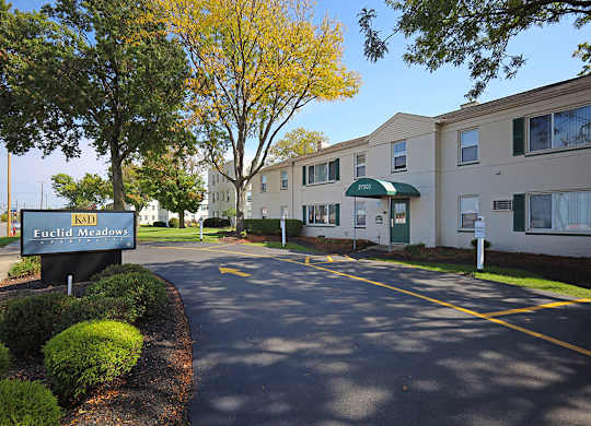 Garden Style Living at Euclid Meadows Apartments in Euclid OH