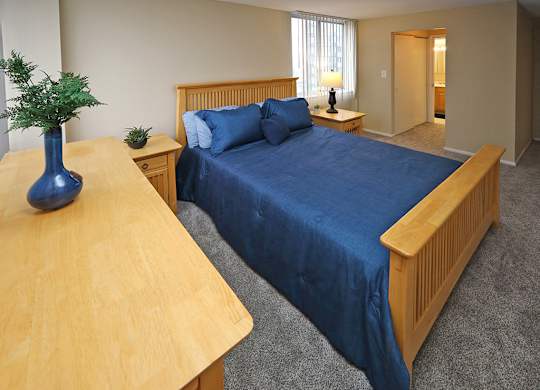 2 Bedroom 2 Bath Model Suite Master Bedroom at Harbor Crest Apartments in Euclid OH