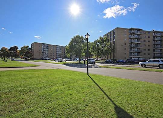 Westbrook Village Apartments in Brooklyn OH