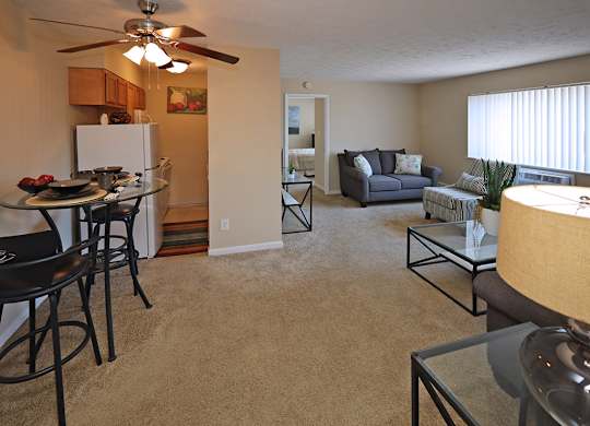 Living Area at Edgewater Landing Apartments in Cleveland OH