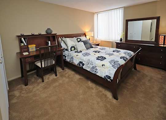 2 Bedroom 1 Bath Model Suite Bedroom at Harbor Crest Apartments in Euclid OH