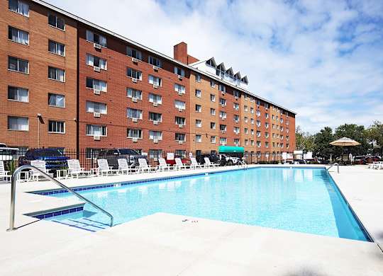Edgewater Landing Pool