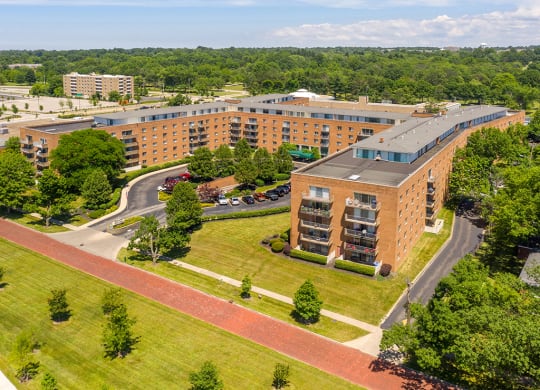 Welcome Home to Oliver House Apartments in Shaker Heights, OH!