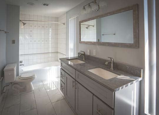 2B2B Penthouse #612 - Bathroom