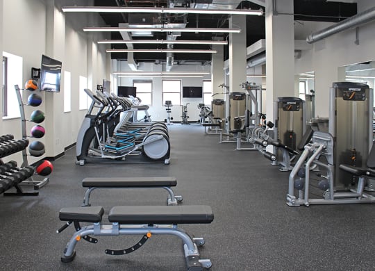 Fitness Center With Modern Equipment at The Terminal Tower Residences Apartments, Cleveland, 44113