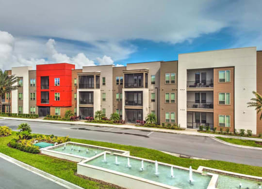 an exterior view of an apartment complex  at Luxor Club, Jacksonville, Florida