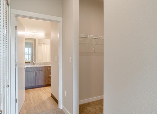 OR_HappyValley_TheElwood_1Bed_Bathroom
