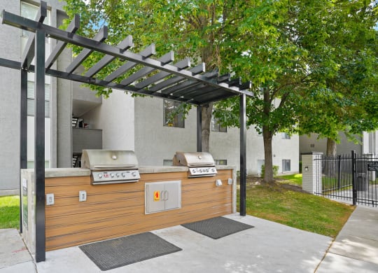 Clover Creek Grills Gas