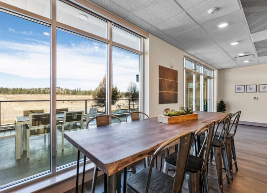 TheNest_Bend_OR_Interior_Amenity_Gather