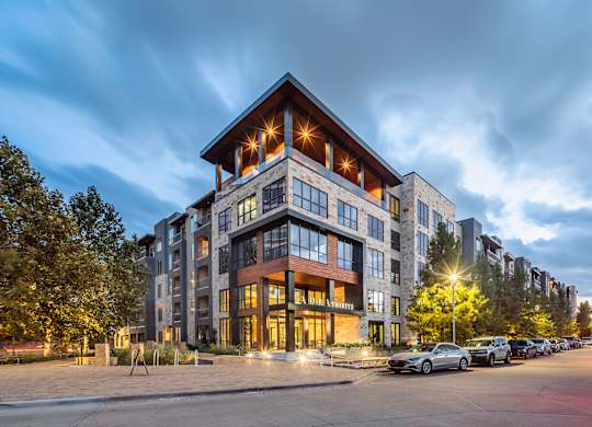 Aura Thirty2 Apartments Exterior Building