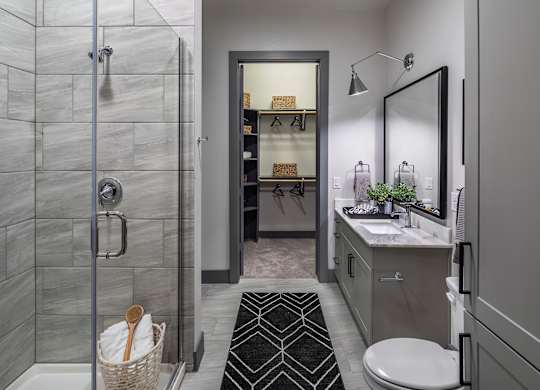 Aura Thirty2 Apartments Model Bathroom