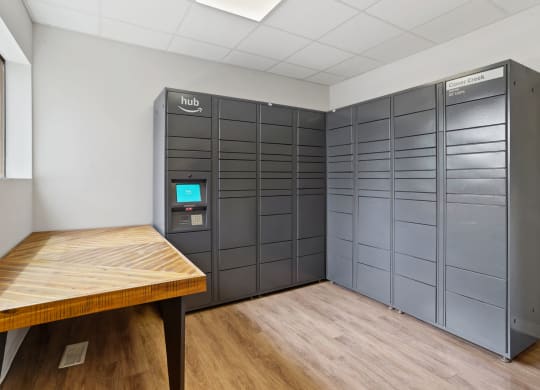 Clover Creek Resident Parcel Lockers