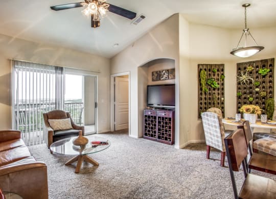 Hudson Miramont Apartments Model Living Room