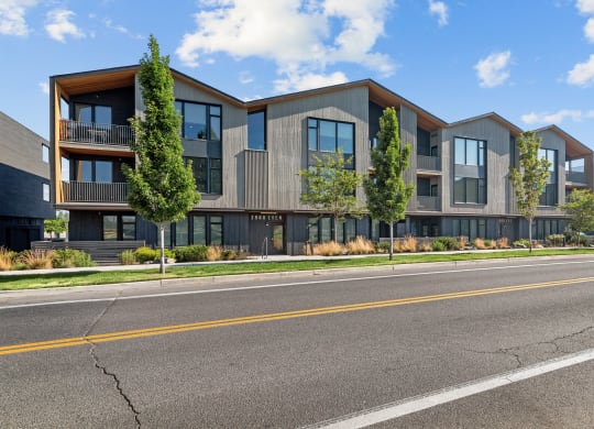 RangeApartments_Bend_OR_Exterior