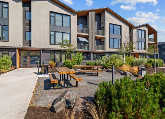 RangeApartments_Bend_OR_Exterior