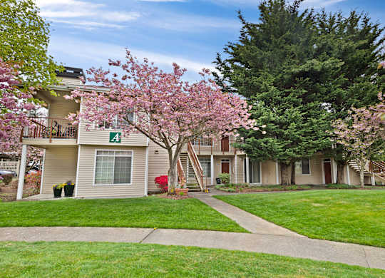 Keeler's Corner Apartments in Lynnwood, Washington Exterior