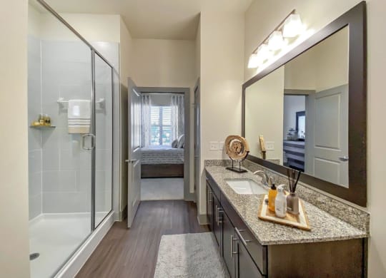 Cromwell at Plum Creek Apartments Model Bathroom