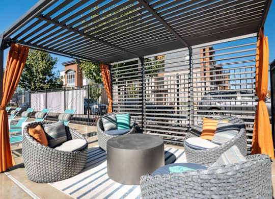 Axio 8400 Poolside Lounge Chairs