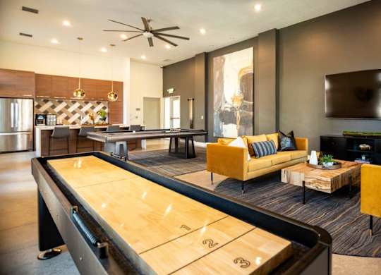 Axio 8400 Clubhouse Lounge