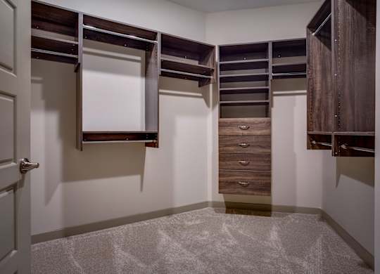Alton Optimist Park Walk-In Closet