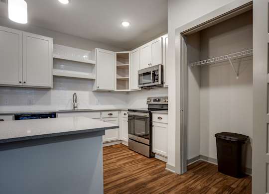 Alton Optimist Park Kitchen and Pantry
