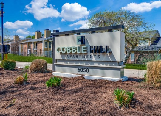 Cobble Hill Apartments in Fort Worth, Texas Monument Sign