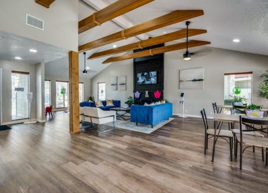 Cobble Hill Apartments in Fort Worth, Texas Clubhouse Lounge