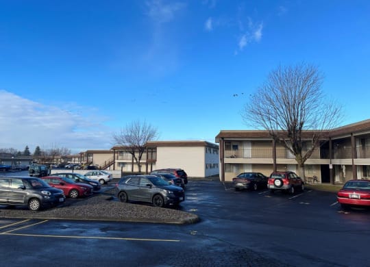 Creekside Apartments Exterior and Parking