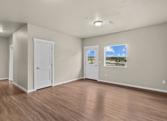 Dakota Flats Apartments in Spokane, Washington Living Room and Entrance